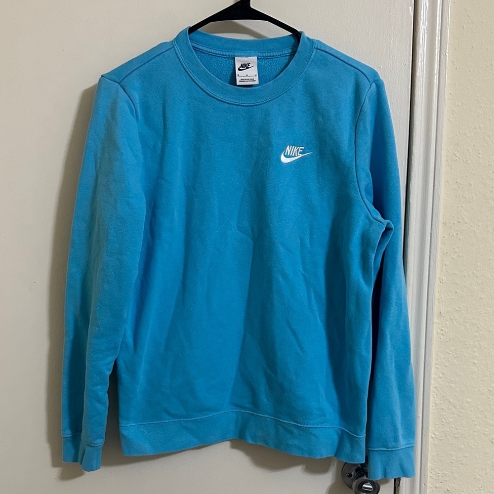 EUC Nike Sky Blue Pullover Crewneck Medium
